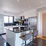 Guestready - Private Terrace בית הארחה