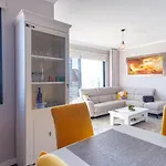 Guestready - Private Terrace בית הארחה 3*