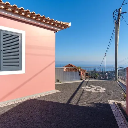 Πανσιόν Guestready - Private Terrace 3*