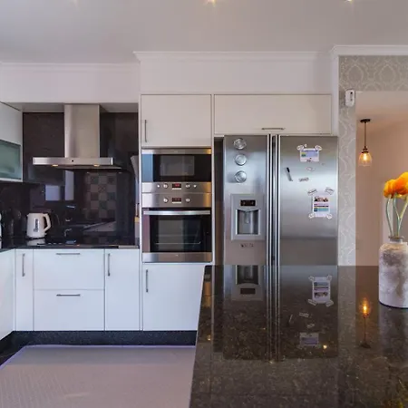 Konukevi Guestready - Private Terrace 4*